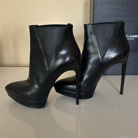 Saint Laurent booties - Picture 4 of 9